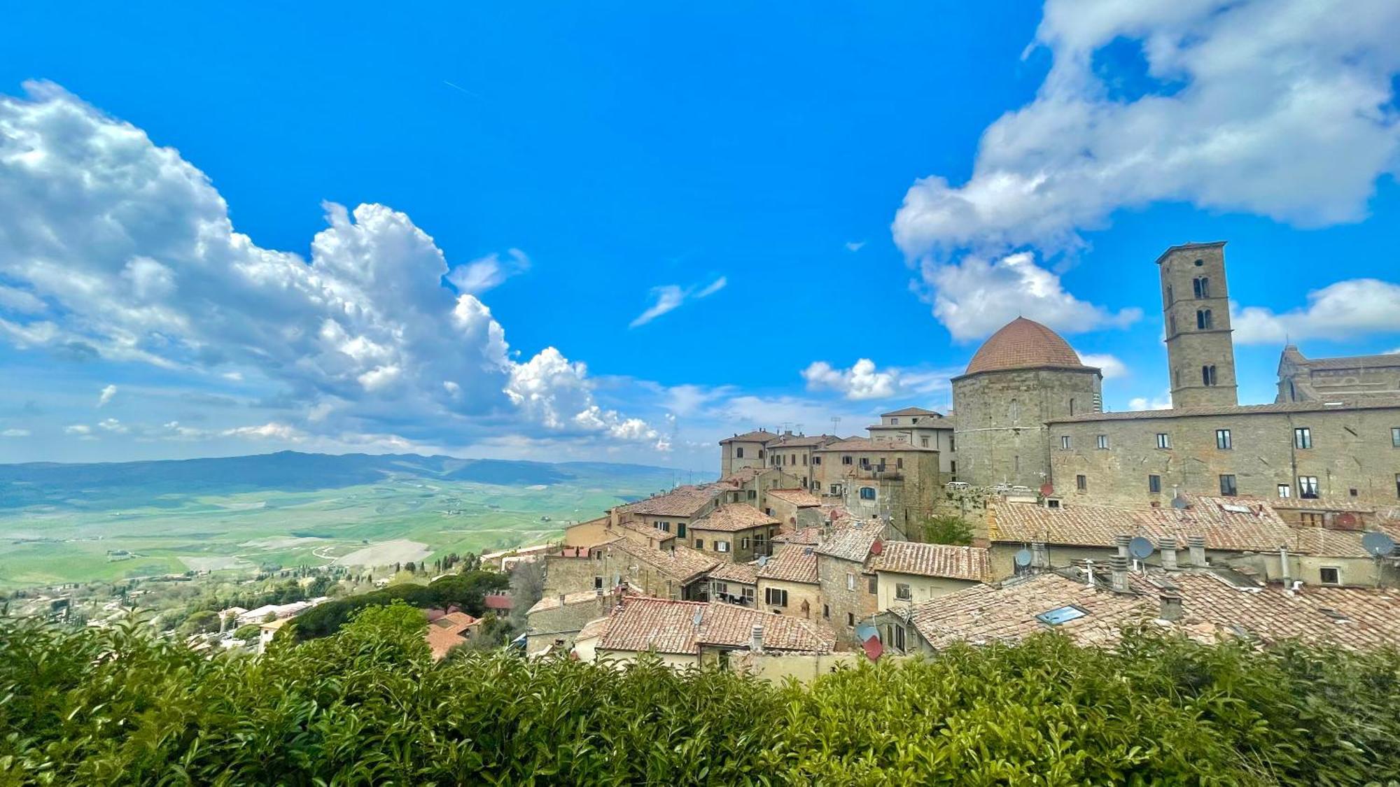 The Walkable Volterra Rooftop Suite Luaran gambar